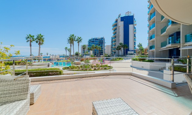 Venta - Apartamento / piso -
Punta Prima