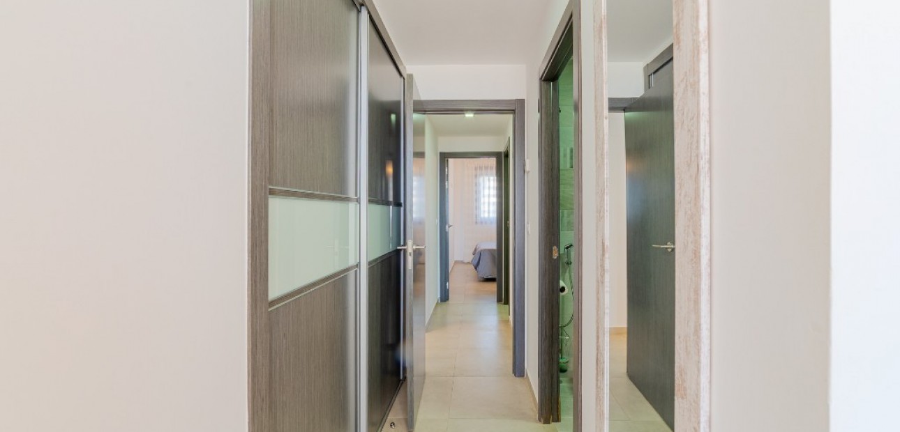 Venta - Apartamento / piso -
Punta Prima