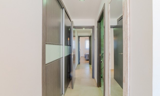 Venta - Apartamento / piso -
Punta Prima