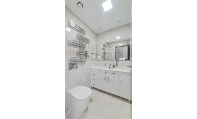 Venta - Apartamento / piso -
Punta Prima