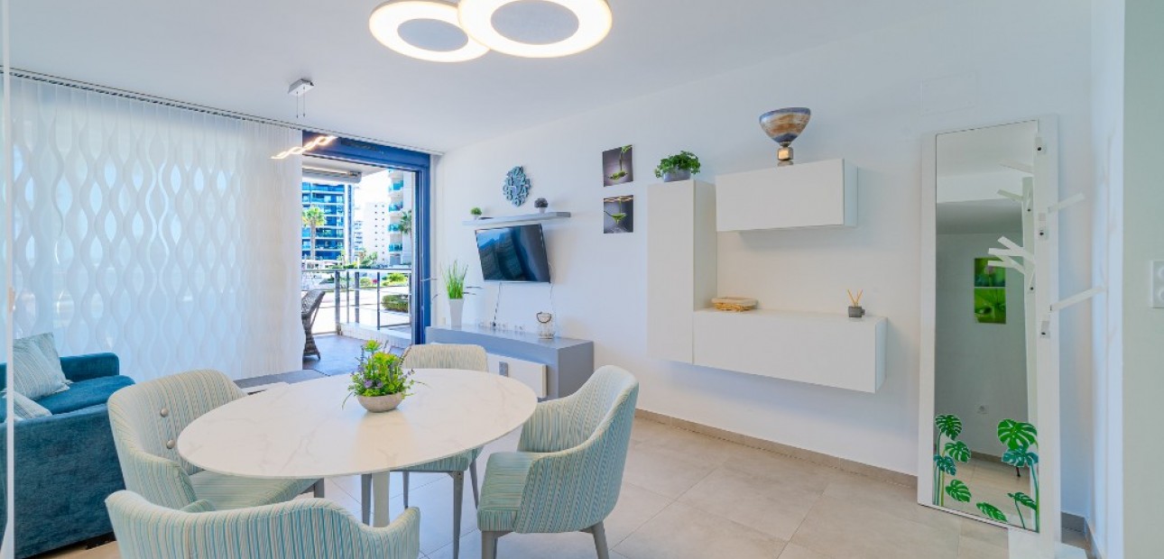 Venta - Apartamento / piso -
Punta Prima