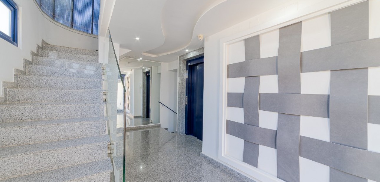 Venta - Apartamento / piso -
Punta Prima