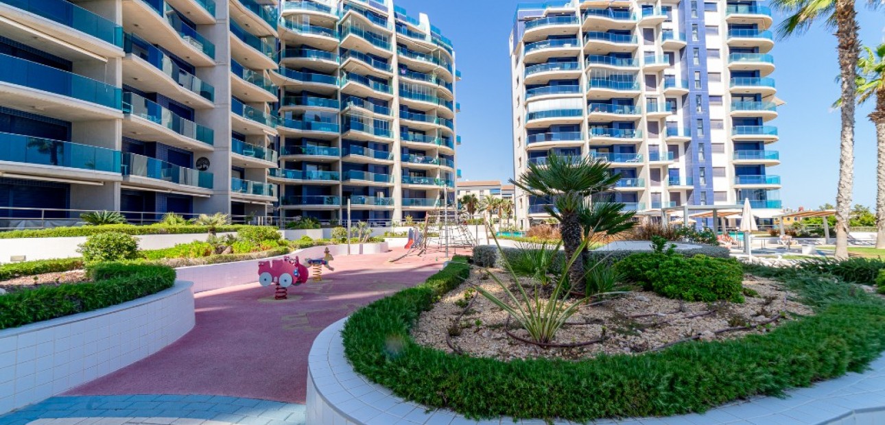 Venta - Apartamento / piso -
Punta Prima