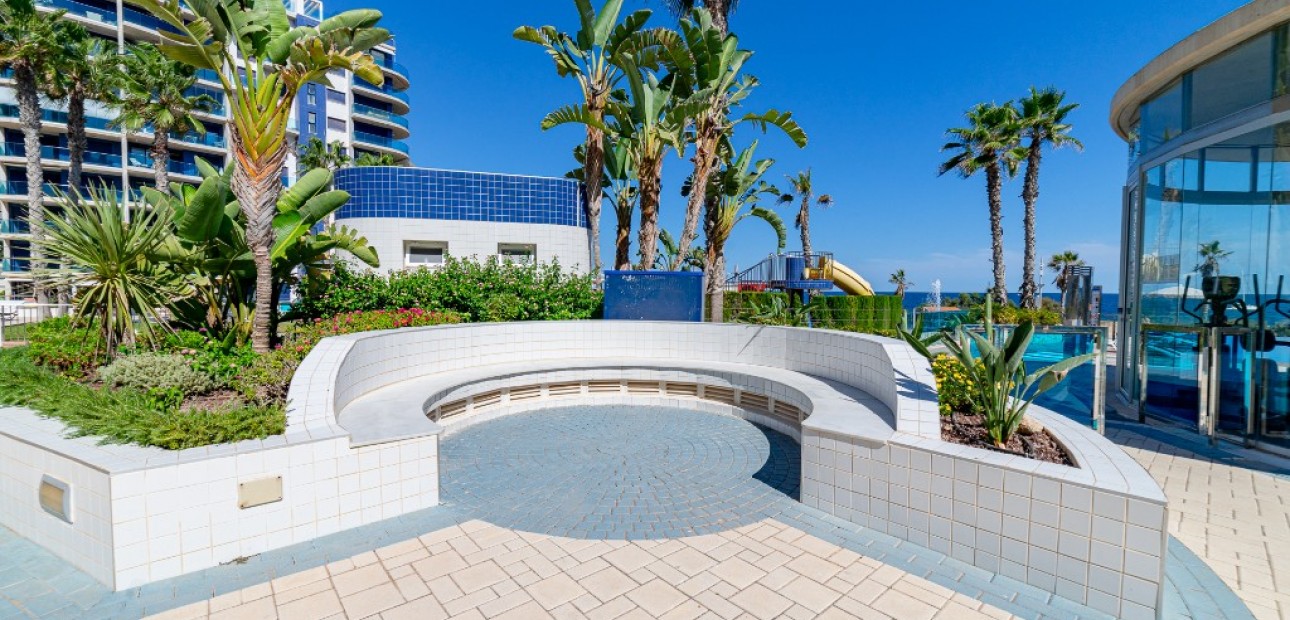 Venta - Apartamento / piso -
Punta Prima