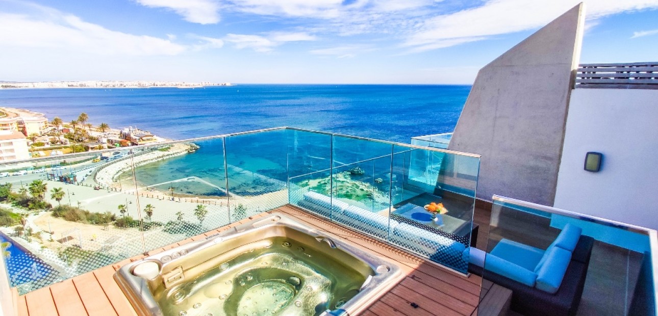 Venta - Apartamento / piso -
Punta Prima