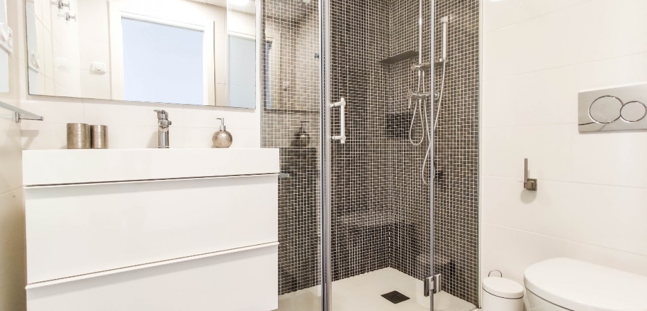 Venta - Apartamento / piso -
Punta Prima