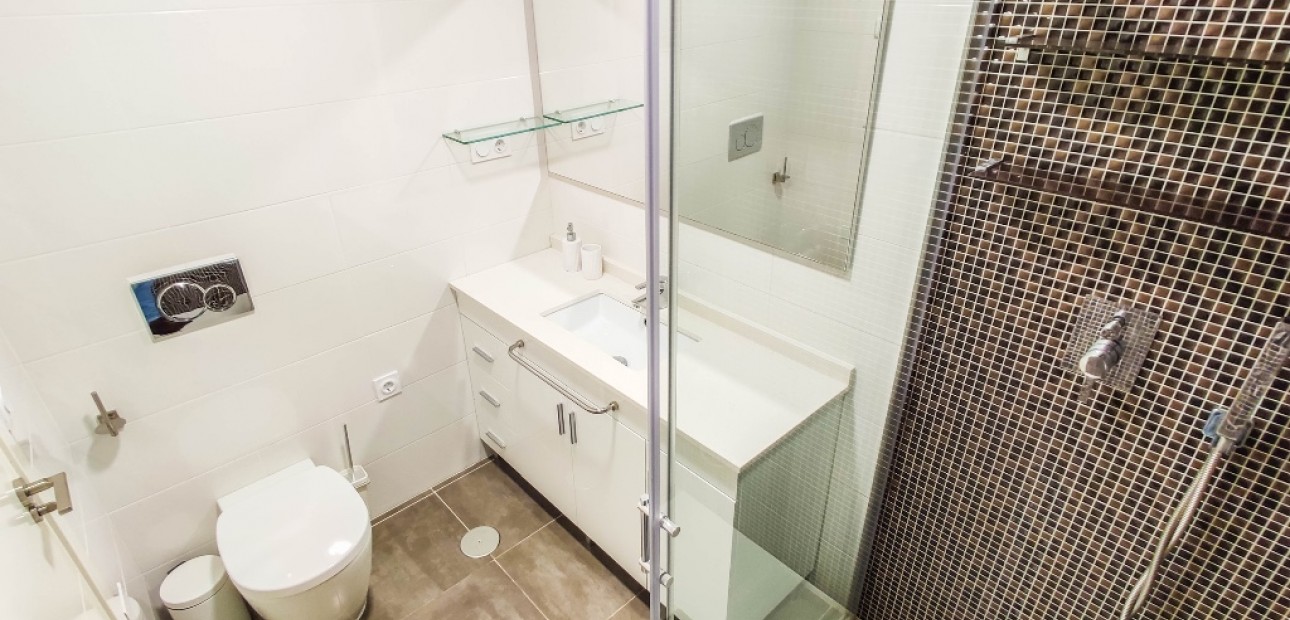 Venta - Apartamento / piso -
Punta Prima