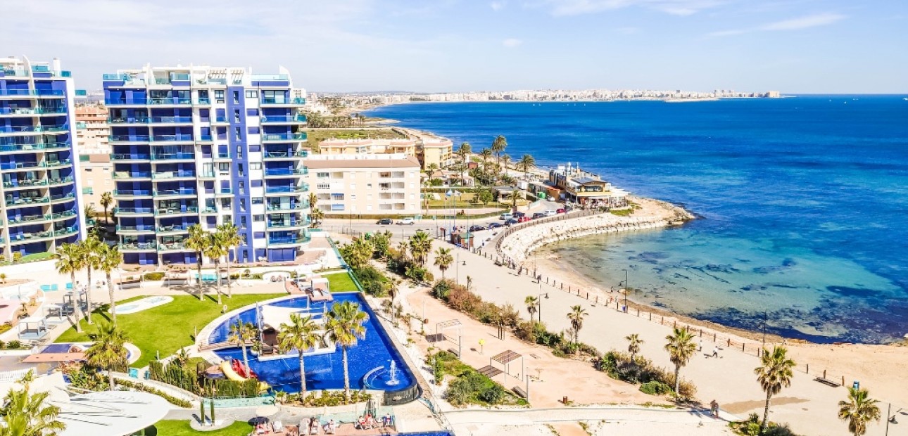 Venta - Apartamento / piso -
Punta Prima