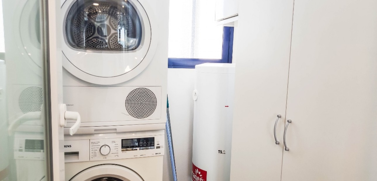 Venta - Apartamento / piso -
Punta Prima