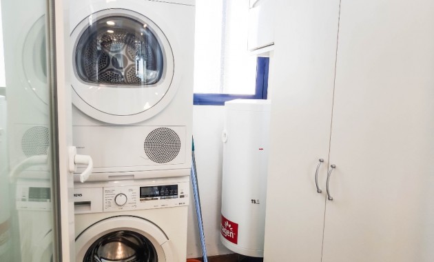 Venta - Apartamento / piso -
Punta Prima