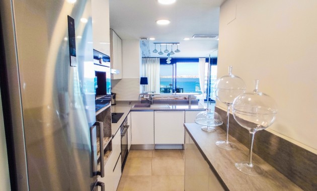 Venta - Apartamento / piso -
Punta Prima