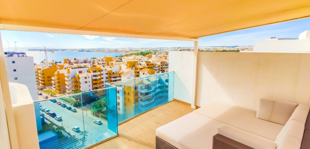 Venta - Apartamento / piso -
Punta Prima