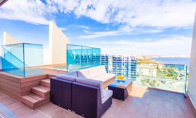 Venta - Apartamento / piso -
Punta Prima