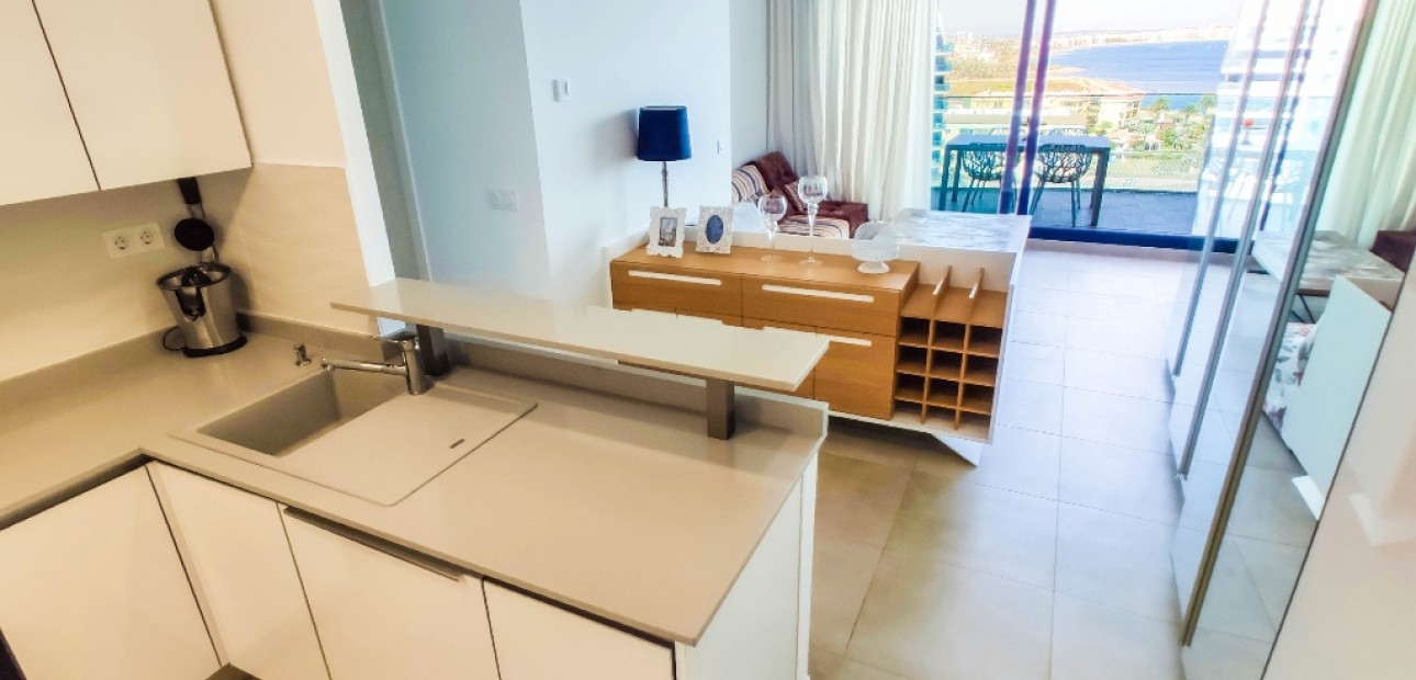 Venta - Apartamento / piso -
Punta Prima