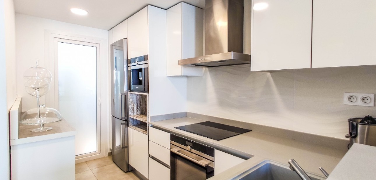 Venta - Apartamento / piso -
Punta Prima