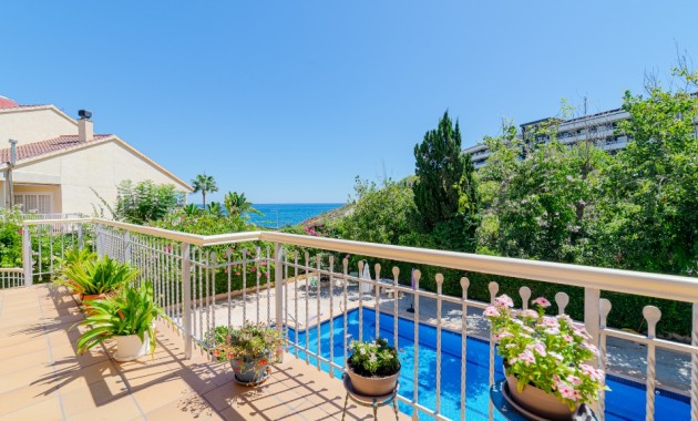 Herverkoop - Villa -
Campoamor