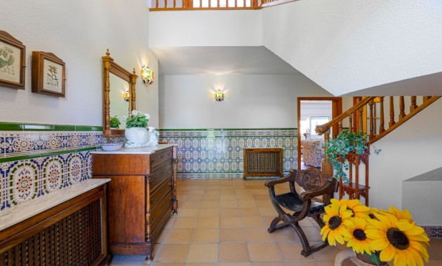 Herverkoop - Villa -
Campoamor