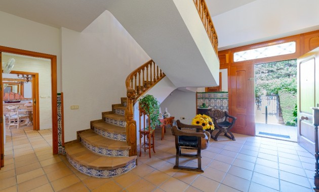 Herverkoop - Villa -
Campoamor