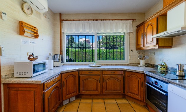 Herverkoop - Villa -
Campoamor