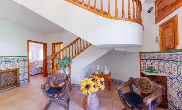 Herverkoop - Villa -
Campoamor