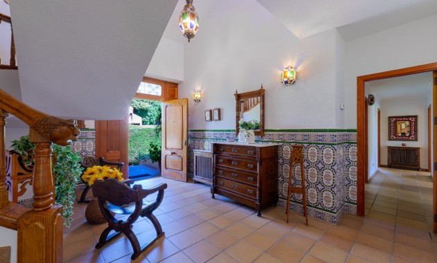 Herverkoop - Villa -
Campoamor