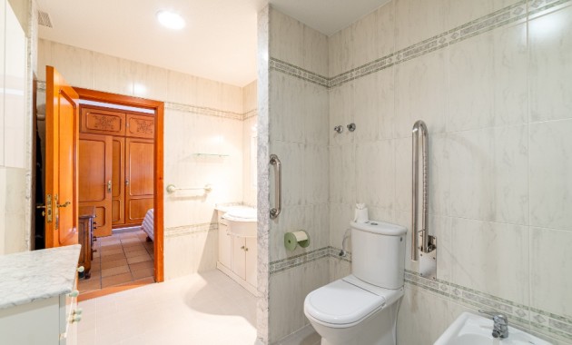 Herverkoop - Villa -
Campoamor