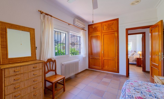 Herverkoop - Villa -
Campoamor