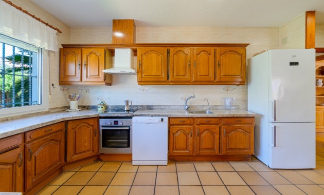 Herverkoop - Villa -
Campoamor