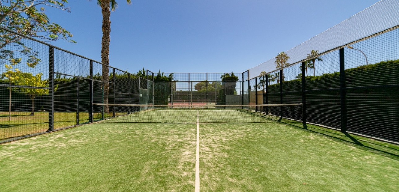 Herverkoop - Villa -
Campoamor