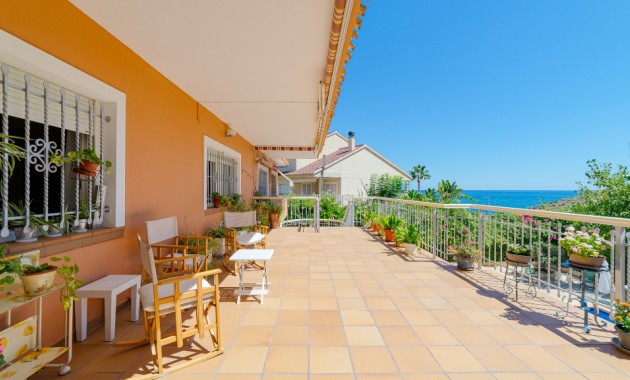 Herverkoop - Villa -
Campoamor