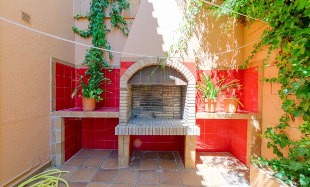 Herverkoop - Villa -
Campoamor