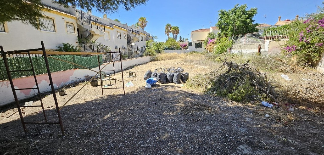 Venta - Land -
Algorfa