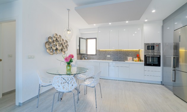 Venta - Apartamento / piso -
Mil Palmeras