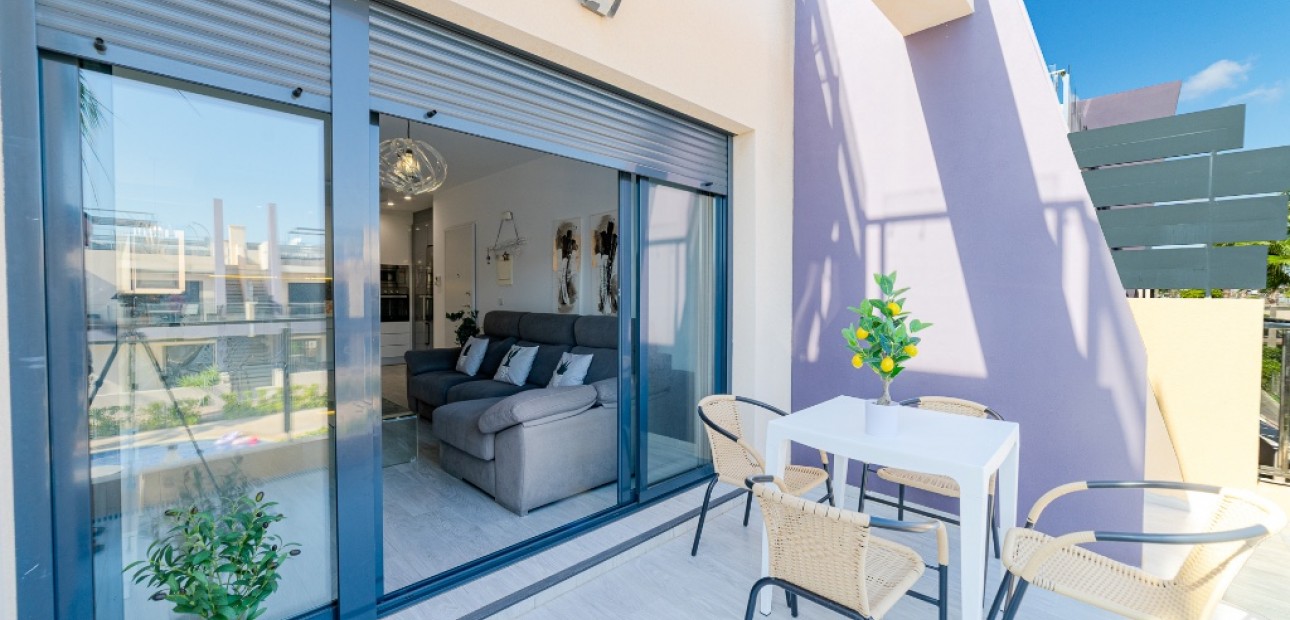 Venta - Apartamento / piso -
Mil Palmeras