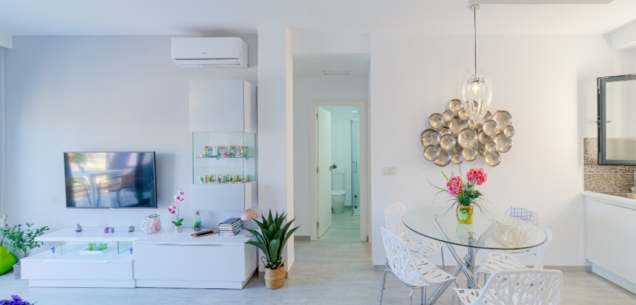 Venta - Apartamento / piso -
Mil Palmeras