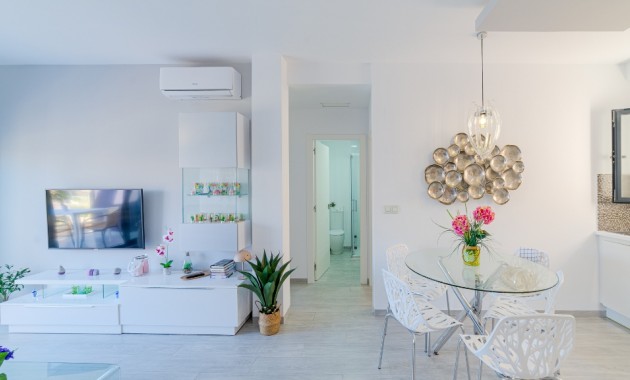 Venta - Apartamento / piso -
Mil Palmeras