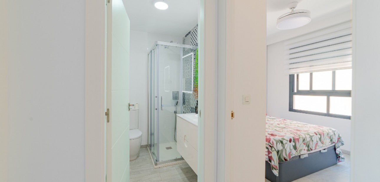 Venta - Apartamento / piso -
Mil Palmeras