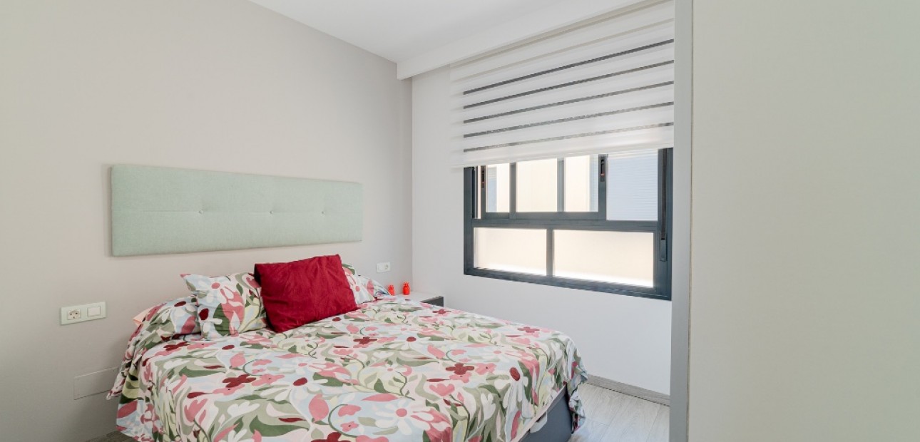 Venta - Apartamento / piso -
Mil Palmeras