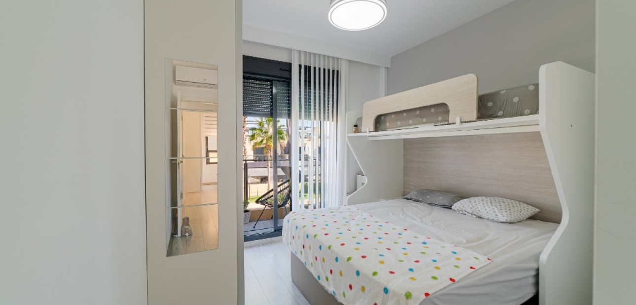 Venta - Apartamento / piso -
Mil Palmeras