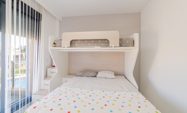 Venta - Apartamento / piso -
Mil Palmeras