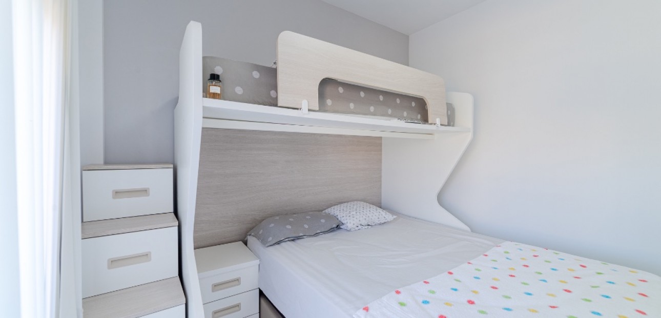 Venta - Apartamento / piso -
Mil Palmeras