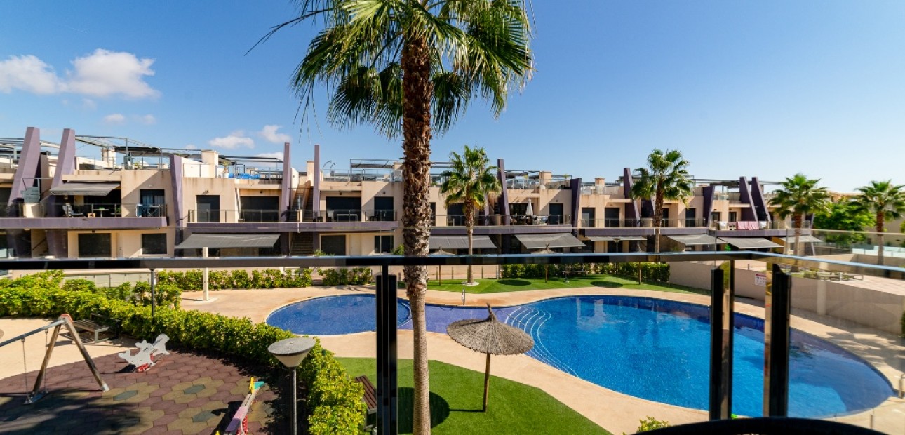 Venta - Apartamento / piso -
Mil Palmeras