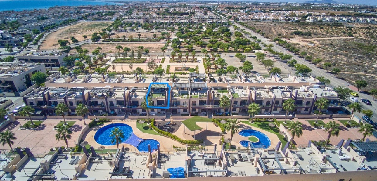 Venta - Apartamento / piso -
Mil Palmeras