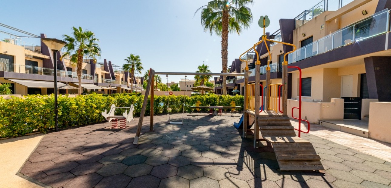 Venta - Apartamento / piso -
Mil Palmeras