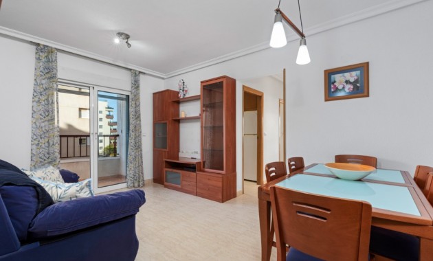 Venta - Apartamento / piso -
Guardamar del Segura