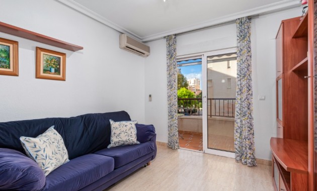 Venta - Apartamento / piso -
Guardamar del Segura