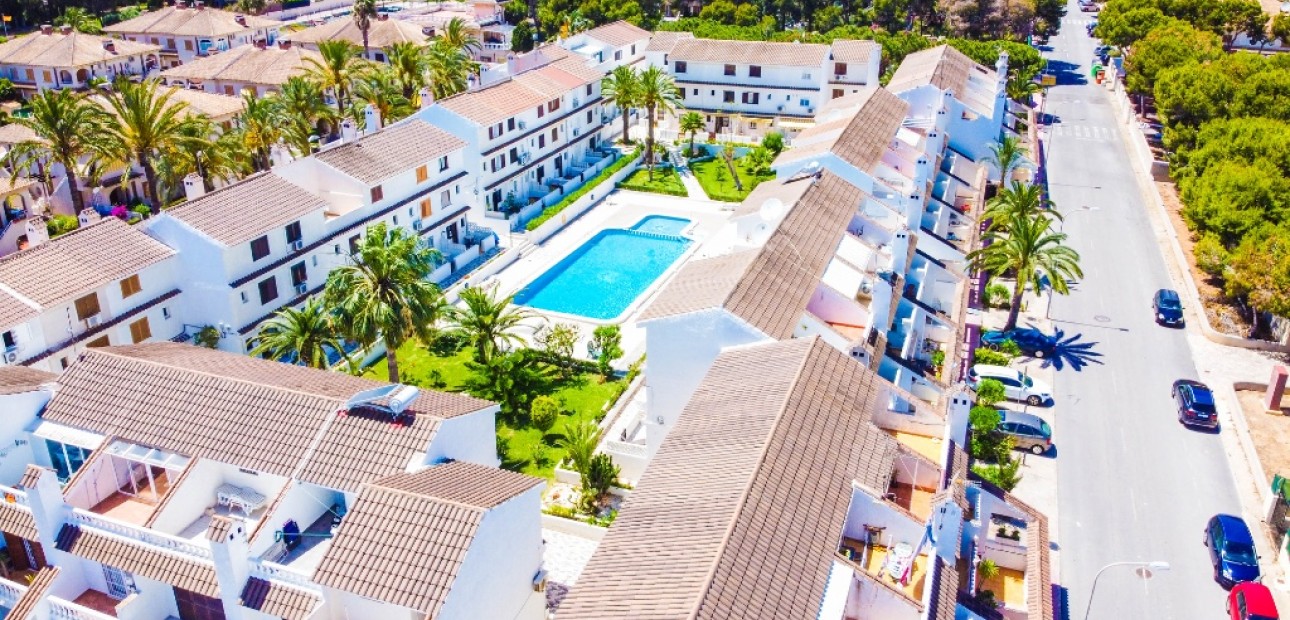 Sale - Townhouse -
Los Altos