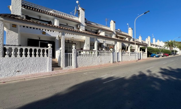 Sale - Townhouse -
Los Altos