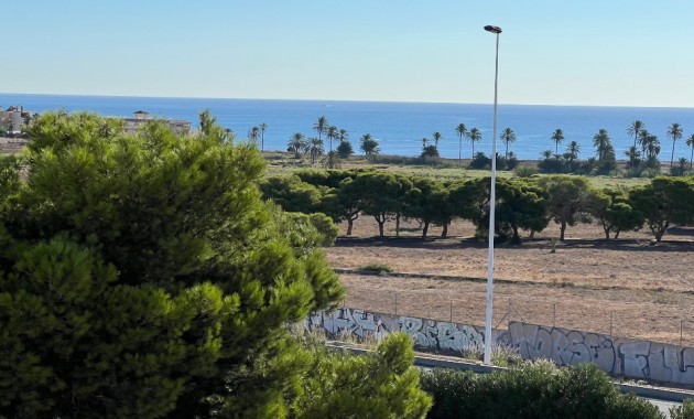 Sale - Townhouse -
Los Altos