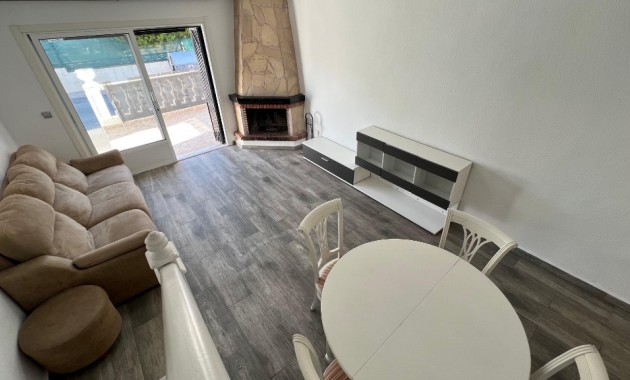 Sale - Townhouse -
Los Altos